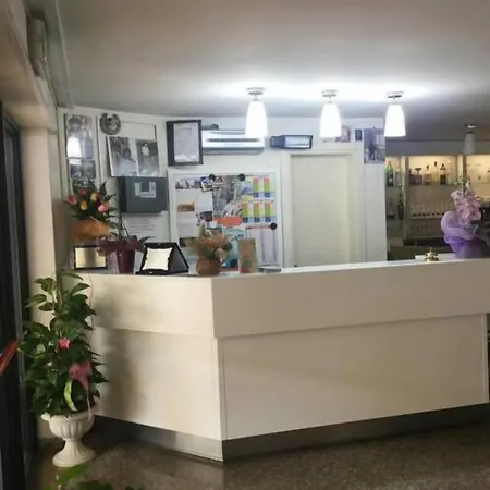Diamante Colazione Xl Parcheggio Gratis A 5 Chilometri Da Fiera Rimini