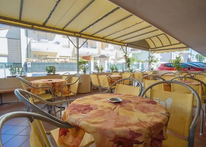 Diamante Colazione Xl Parcheggio Gratis A 5 Chilometri Da Fiera 3* Rímini