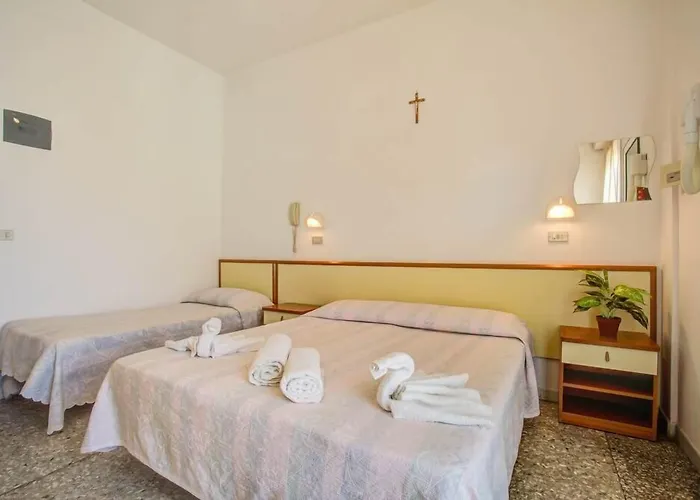 Diamante Colazione Xl Parcheggio Gratis A 5 Chilometri Da Fiera 3*