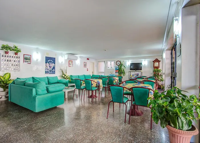 Hotel Diamante Colazione Xl Parcheggio Gratis A 5 Chilometri Da Fiera 3*