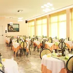 Diamante Colazione Xl Parcheggio Gratis A 5 Chilometri Da Fiera Otel