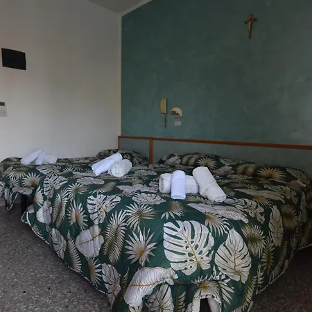 Hotel Diamante Colazione Xl Parcheggio Gratis A 5 Chilometri Da Fiera Rimini