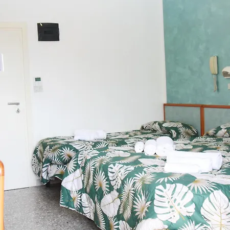 Diamante Colazione Xl Parcheggio Gratis A 5 Chilometri Da Fiera 3* Rimini