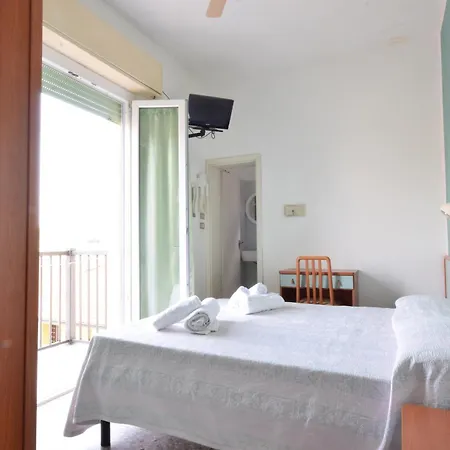 מלון Diamante Colazione Xl Parcheggio Gratis A 5 Chilometri Da Fiera רימיני