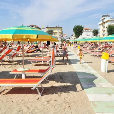 Diamante Colazione Xl Parcheggio Gratis A 5 Chilometri Da Fiera Hotel 3*