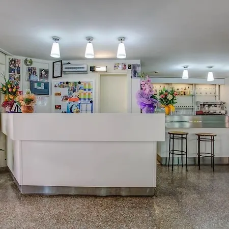 מלון Diamante Colazione Xl Parcheggio Gratis A 5 Chilometri Da Fiera רימיני