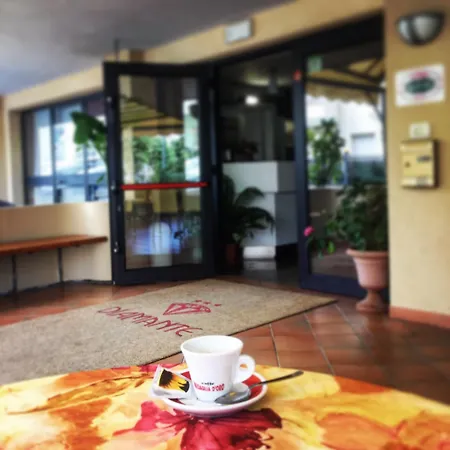 Diamante Colazione Xl Parcheggio Gratis A 5 Chilometri Da Fiera 3*