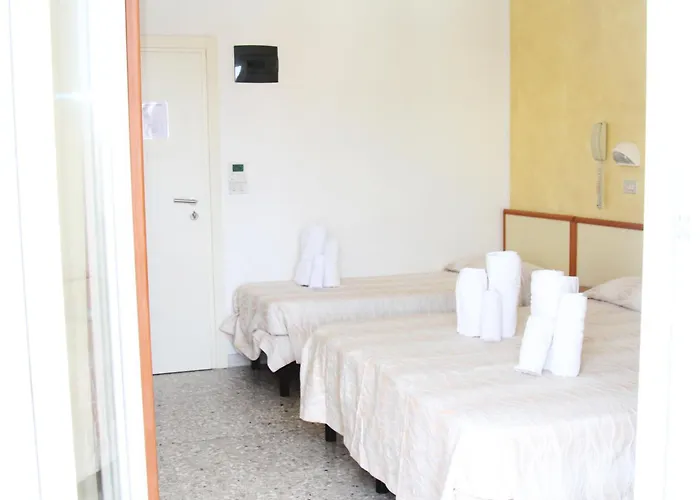 Hotel Diamante Colazione Xl Parcheggio Gratis A 5 Chilometri Da Fiera Rimini