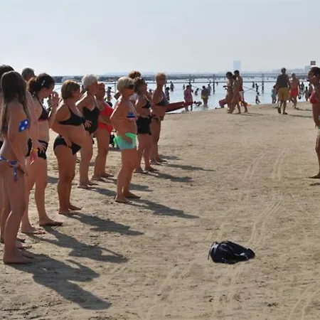 Diamante Colazione Xl Parcheggio Gratis A 5 Chilometri Da Fiera Ξενοδοχείο Ρίμινι