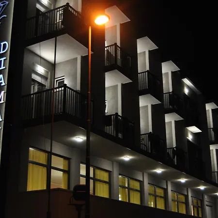 Otel Diamante Colazione Xl Parcheggio Gratis A 5 Chilometri Da Fiera