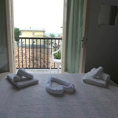 Diamante Colazione Xl Parcheggio Gratis A 5 Chilometri Da Fiera Ξενοδοχείο Ρίμινι