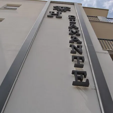 Diamante Colazione Xl Parcheggio Gratis A 5 Chilometri Da Fiera فندق 3*