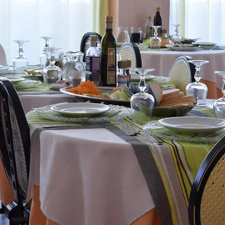 فندق Diamante Colazione Xl Parcheggio Gratis A 5 Chilometri Da Fiera ريميني