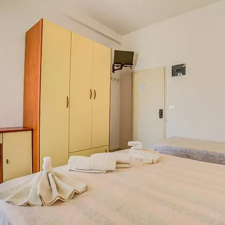 Otel Diamante 5 Minuti Dalla Fiera Di Rimini