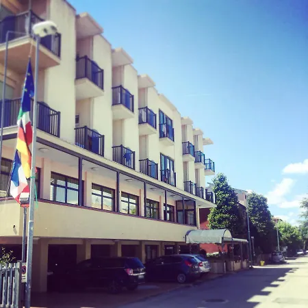 Otel Diamante 5 Minuti Dalla Fiera Di 3*