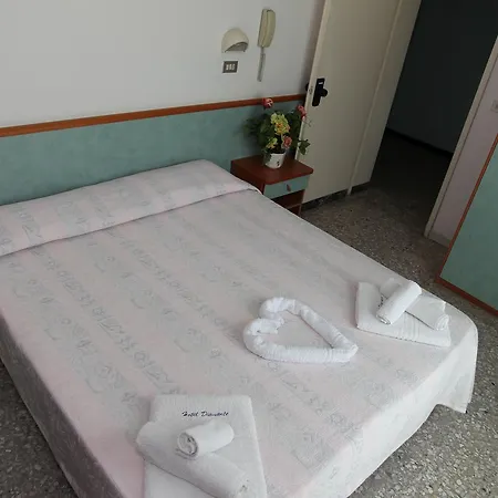 Otel Diamante 5 Minuti Dalla Fiera Di