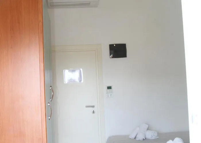 Diamante Colazione Xl Parcheggio Gratis A 5 Chilometri Da Fiera 3*