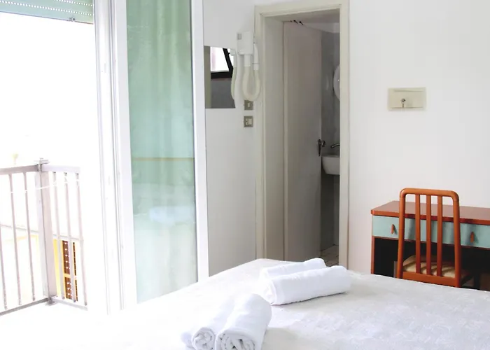 Diamante Colazione Xl Parcheggio Gratis A 5 Chilometri Da Fiera Szálloda Rimini