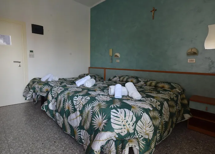 Szálloda Diamante Colazione Xl Parcheggio Gratis A 5 Chilometri Da Fiera 3*